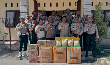 Polsek-Kupang-Timur-Bahu-Membahu-Bantu-Korban-Gempa-Flores,-Salurkan-Bantuan-Melalui-Posko-Polres-Kupang