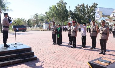 Pimpin-Sertijab,-Kapolres-Kupang-Tekankan-Pejabat-Baru-Bekerja-Profesional-dan-Perkuat-Sinergi