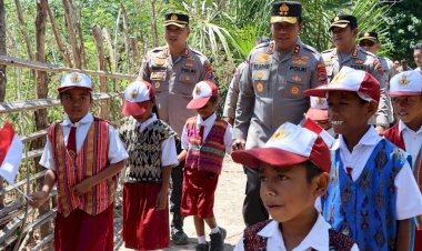 Suara-Hati-Anak-Desa-Benu:-Terima-Kasih-Pak-Kapolda-NTT,-Sumur-Bor-Ini-Adalah-Kehidupan-Bagi-Kami