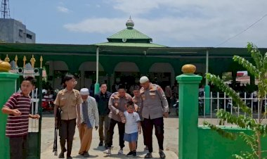 Melalui-Jumat-Keliling,-Polda-NTT-Bangun-Kepercayaan-dan-Rawat-Kerukunan-Masyarakat