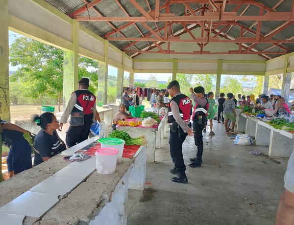 Regu 2 Sat Samapta Polres Kupang Gencar Patroli, Sasar Aktivitas UMKM di Pasar Lili Fatuleu
