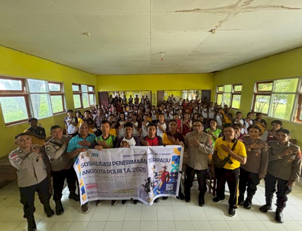 Bag SDM Polres Kupang Sosialisasikan Penerimaan Terpadu Anggota Polri T.A. 2026 di SMAN 1 Taebenu
