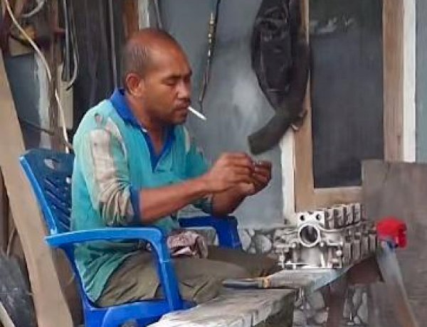 Potret Polisi Multitalenta, Aipda Nikson Kase: Tukang Kayu hingga Montir yang Dicintai Warga