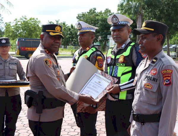 Selamatkan Warga Pingsan hingga Evakuasi Korban Longsor, Anggota Polres Kupang Dapat Apresiasi dari Kapolres Kupang