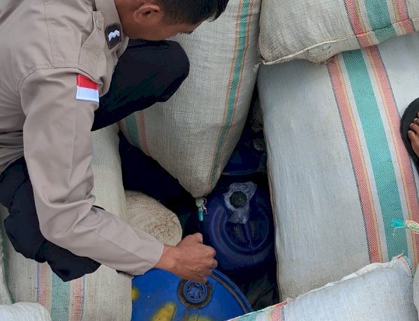Polres Kupang Gencar KRYD, Sita Ribuan Liter Miras di Pelabuhan Ferry Bolok