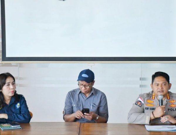 Perisai Demokrasi di Era Digital: Kabidhumas Polda NTT Soroti Perlindungan Jurnalis dari Teror Siber