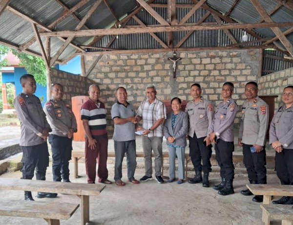 Komunitas Oikumene Polres Kupang Sambangi Stasi St. Yohanes Pemandi Bakait  Serahkan Bantuan Pembangunan  Gereja