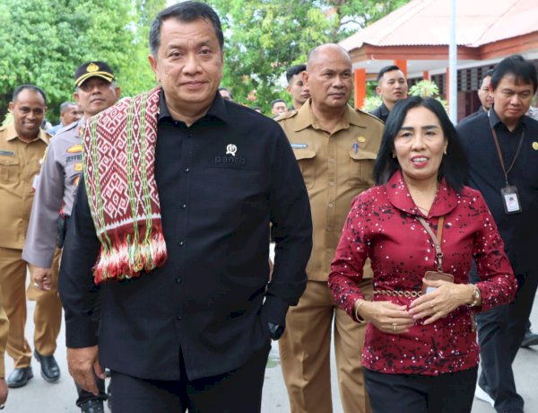 Polres Kupang Amankan Kunjungan WamenPAN-RB Tinjau Program Prioritas Presiden di SRMP 19 Kupang