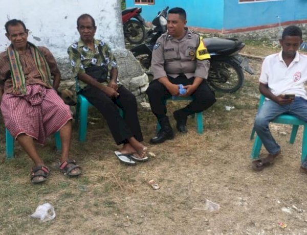 Door to Door, Bhabinkamtibmas Polsek Kupang Timur Imbau Warga Waspadai Bahaya Miras