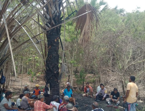 Bhabinkamtibmas Polsek Kupang Timur Sosialisasikan Bahaya Miras dan Kampung Bebas Narkoba kepada Warga di Noekele