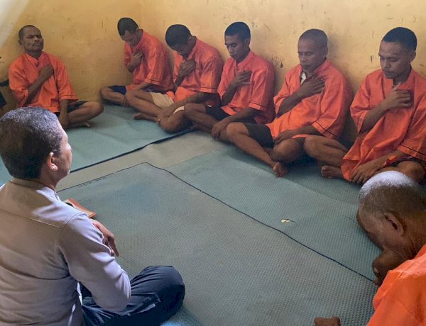 Tahanan Polres Kupang Diberi Terapi USEFT, Upaya Pemulihan Emosi di Ruang Tahanan