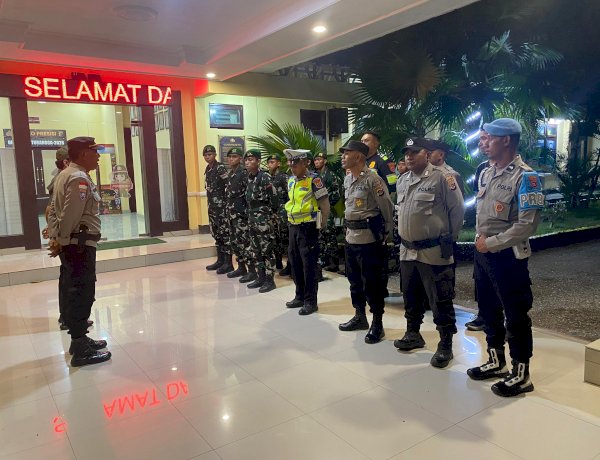 Polres Kupang Gandeng Yonif 743/PSY Patroli Gabungan, Remaja Nongkrong Dibubarkan, Konser Rohani Berjalan Aman