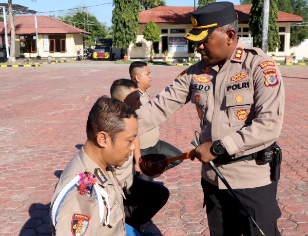 Pimpin Upacara Kenaikan Pangkat, Kapolres Kupang: Ubah Cara Berpikir dan alur Berpikir
