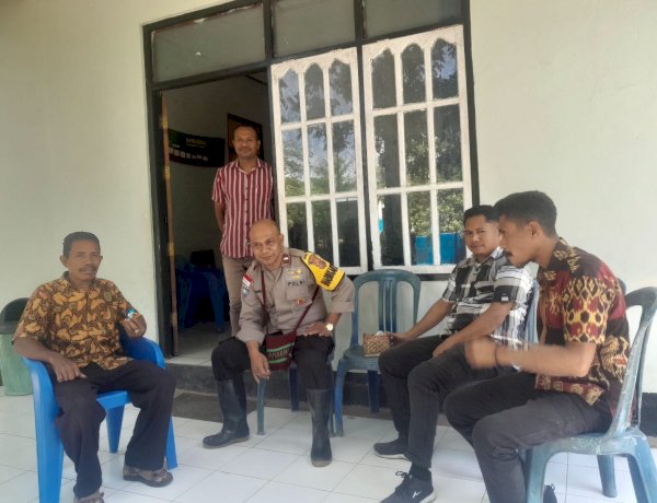 Cegah Gangguan Kamtibmas, Bhabinkamtibmas Polres Kupang Intensif Sambang dan Dialog dengan Warga Desa Binaan