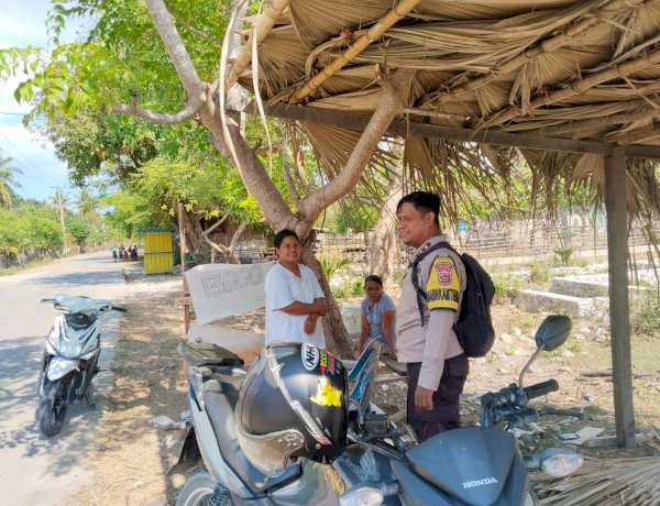 Sambang Warga, Bhabinkamtibmas Ajak Masyarakat Disiplin Bayar Pajak Kendaraan