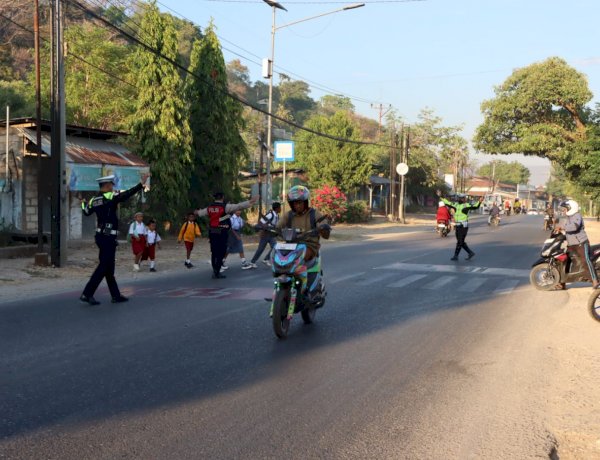 Kolaborasi Satlantas dan Satsamapta Polres Kupang Perkuat Pengamanan Jalur Timor Raya, Keselamatan Pengguna Jalan Jadi Prioritas