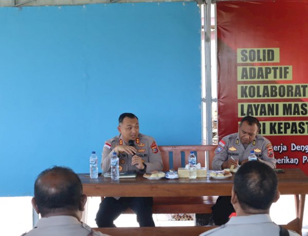 Pimpin Anev Bulanan Bhabinkamtibmas, Kapolres Kupang Tekankan Prinsip “Cegah Sebelum Terjadi, Hadir Sebelum Dibutuhkan”