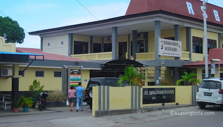 Rumah Sakit Bhayangkara Kupang,lepas satu pasien covid- 19 ,yang telah dinyatakan sembuh