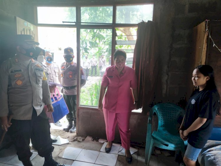 Haru Presy, Siswi Berprestasi yang Hidup Sebatangkara di kunjungi Kapolres Kupang