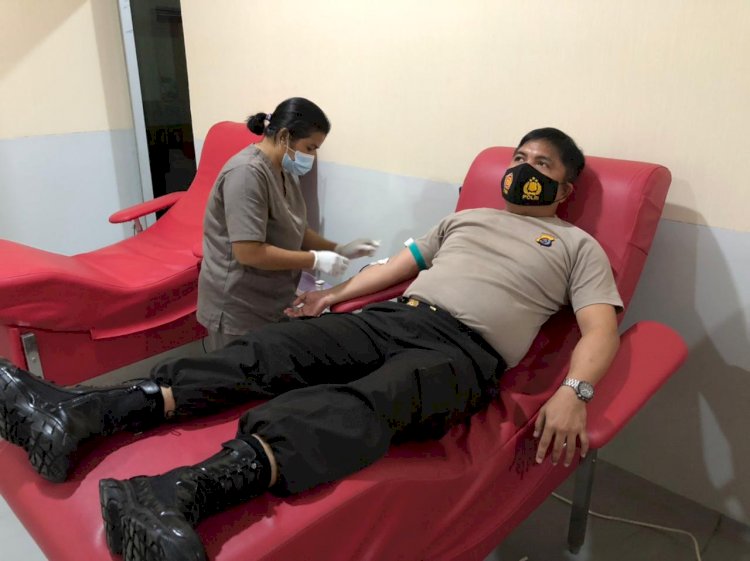 Perduli kesembuhan pasien Covid-19  Kapolres Kupang donor plasma konvalesen