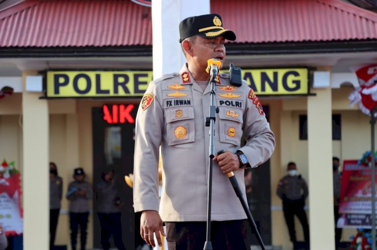 Kapolres Kupang Pimpin Upacara Korps Raport Perwira dan Anggota Priode 1 Juli 2022