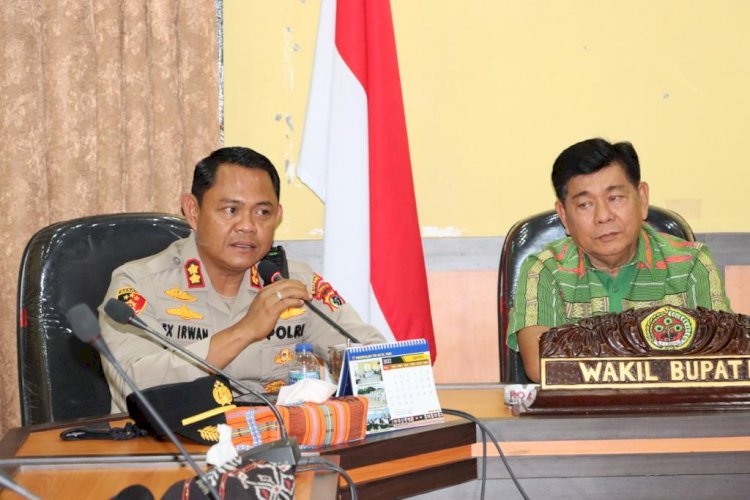 Kapolres Kupang Dampingi Wabup Kupang Lepas Kontingen Jamda IX dan Jamnas XI 2022.