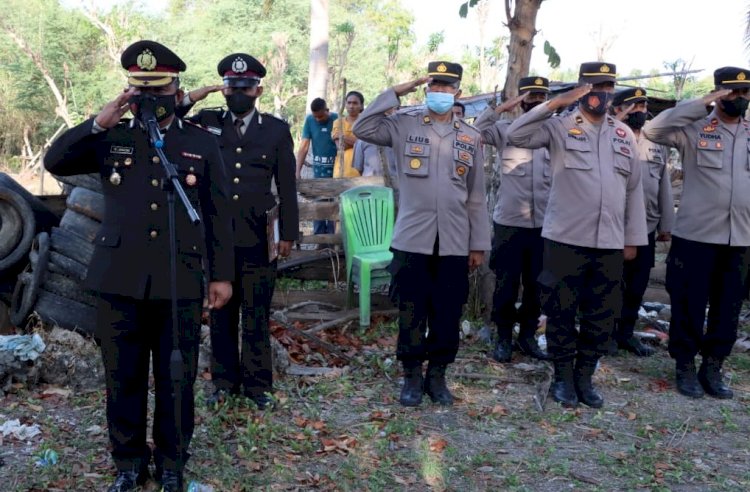 Wakapolres Kupang Pimpin Upacara Pemakaman Pelda (Purn) Abdullah Abdul Salam