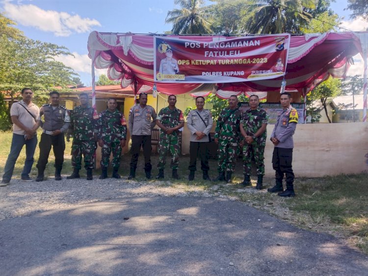 Personil Koramil 1604-5 Lili Perkuat Pos Pengamanan Operasi Ketupat di Polsek Fatuleu Kabupaten Kupang