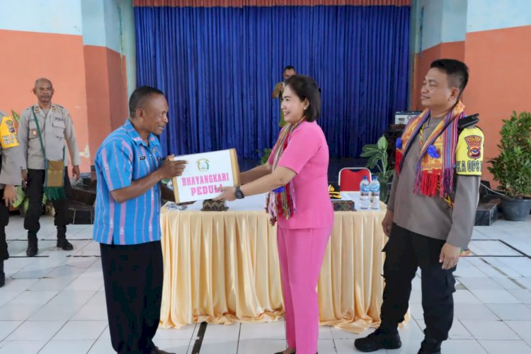 Anjangsana ke Panti Anak Riang Kapolres Kupang dan Ketua Bhayangkari Cabang Kupang  Beri Motivasi Baru