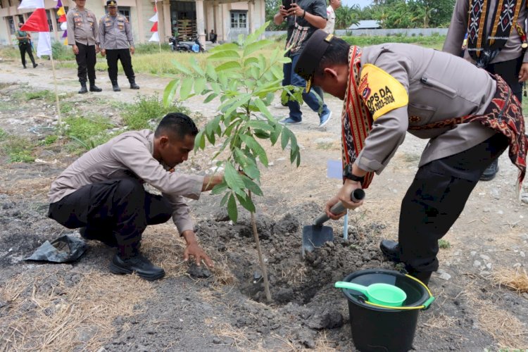 Wakapolda NTT  Pimpin Tanam Sepuluh Juta Pohon di Kabupaten Kupang