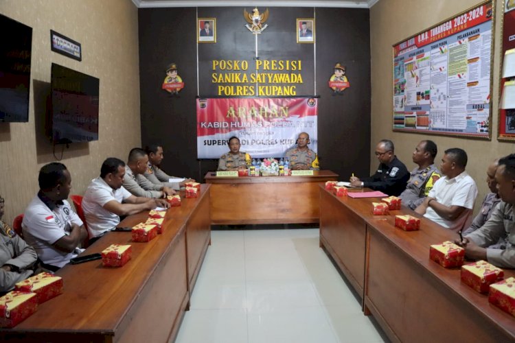 Gelar Supervisi di Polres Kupang, Kabid Humas Polda NTT : Polri Wajib Respon Keluhan Masyarakat