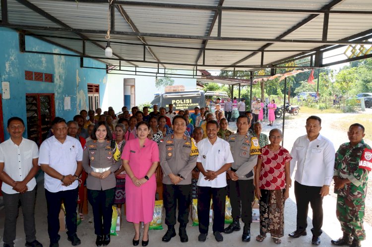 Warga Tiga Desa di Kabupaten Kupang Dapat Bantuan Sosial dan Air Bersih dari Polres Kupang