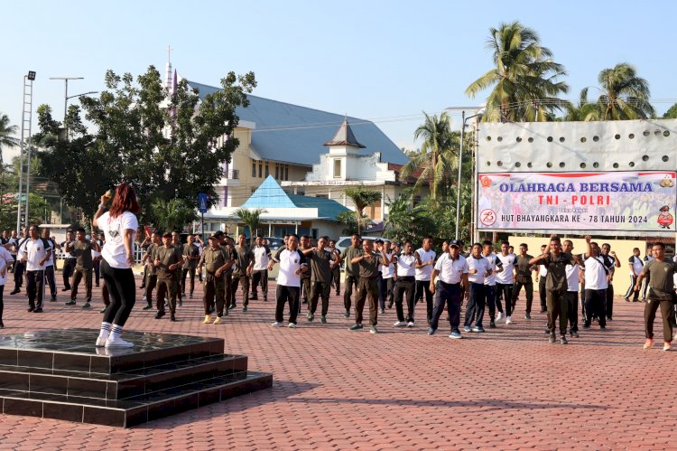 Olahraga Bersama TNI-Polri, Semarakan HUT Bhayangkara ke-78 Tahun 2024 di Polres Kupang