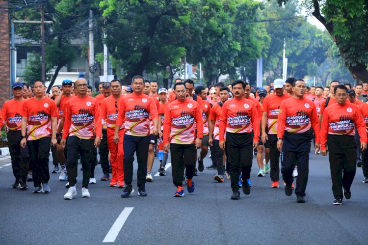 Kapolri Buka Bhayangkara Fun Walk 2024: Bersama Bergerak untuk Persatuan