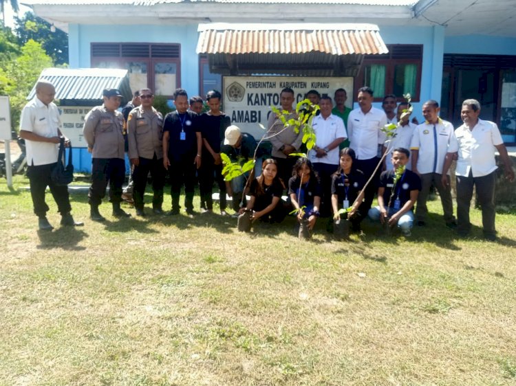 Kolaborasi Polsek dan Kecamatan Amabi Oefeto Timur Lakukan Penanaman Pohon Sambut HUT Bhayangkara ke-78