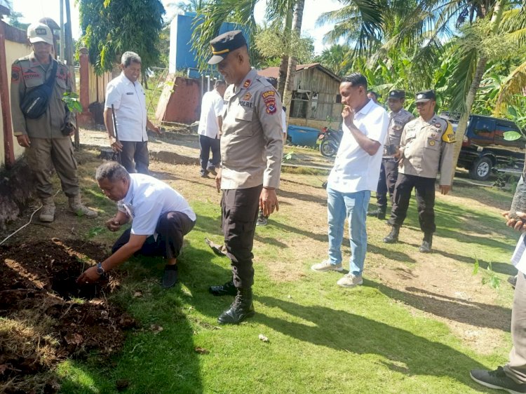 Kolaborasi Polsek dan Kecamatan Amabi Oefeto Timur Lakukan Penanaman Pohon Sambut HUT Bhayangkara ke-78