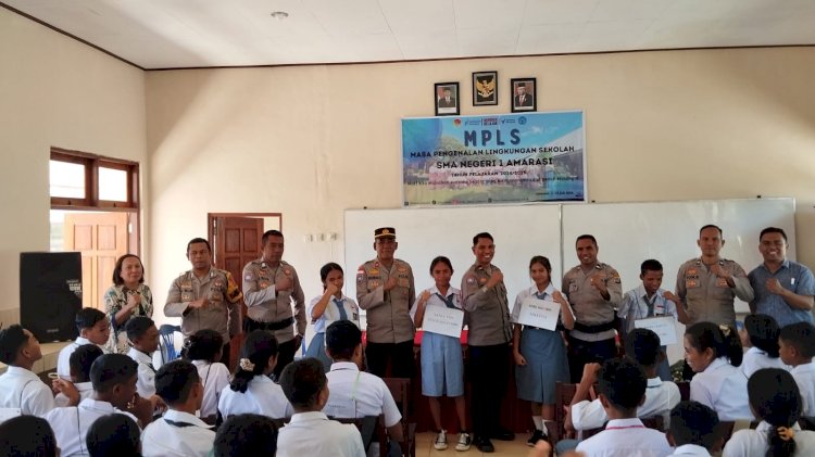 Satbinmas Polres Kupang Sampaikan Materi Kesadaran Berbangsa dan Anti Perundungan di SMA Negeri 1 Amarasi