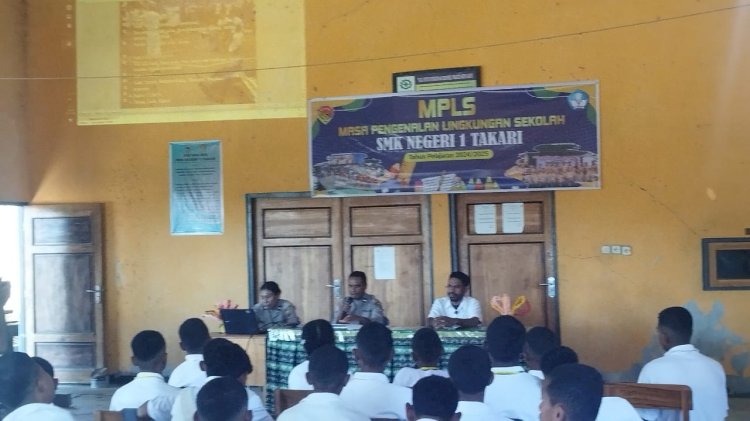 Satbinmas Polres Kupang Beri Materi Tata Tertib Berkendara di SMKN 1 Takari