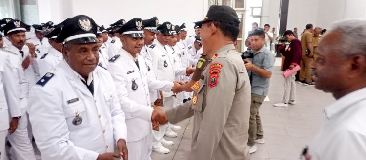 Kasat Binmas Polres Kupang Hadiri Pengukuhan Perpanjangan Masa Jabatan Kepala Desa se-Kabupaten Kupang