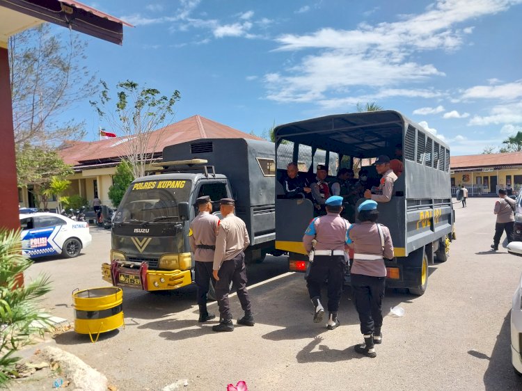 Meski Hari Libur Satgas Operasi Mantap Praja Turangga 2024 Tetap Laksanakan Patroli di KPU dan Bawaslu