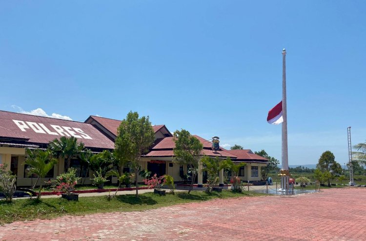 Peringati Hari Kesaktian Pancasila Polres Kupang dan Jajaran Kibar Bendera Setengah Tiang