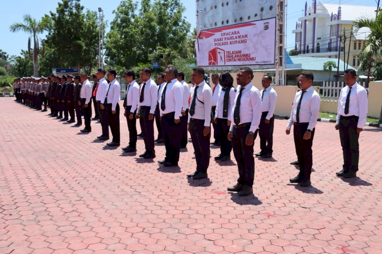 Gelar Upacara Hari Pahlawan, Kapolres : Personil Polres Kupang Teladani Patriotisme Para Pahlawan