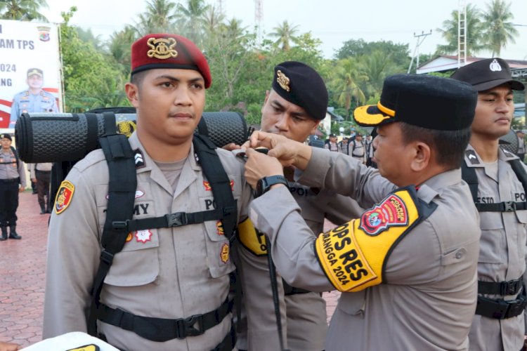 Apel Gelar Pasukan Pergeseran Pasukan, Kapolres Kupang Lepas 400 Personil untuk Amankan Pemilukada Serentak 2024