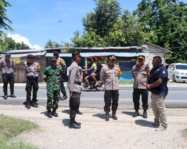 Kapolres Kupang Pantau Jalannya Pemungutan Suara di TPS 1 Kelurahan Merdeka