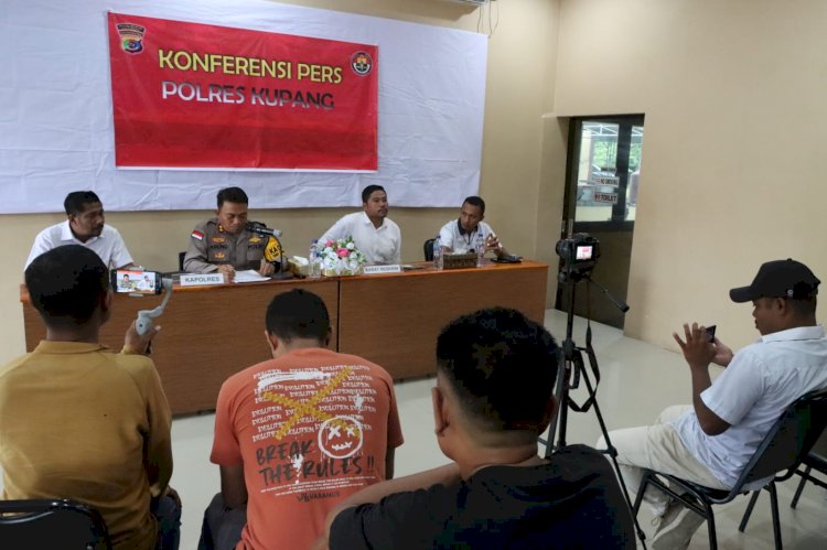 Gelar Konferensi Pers Terkait Tambang Mangan Non Prosedural di Desa Toobaun, Kapolres Kupang Beberkan Fakta Adanya Pelanggaran Hukum  Koperasi Pah Meto