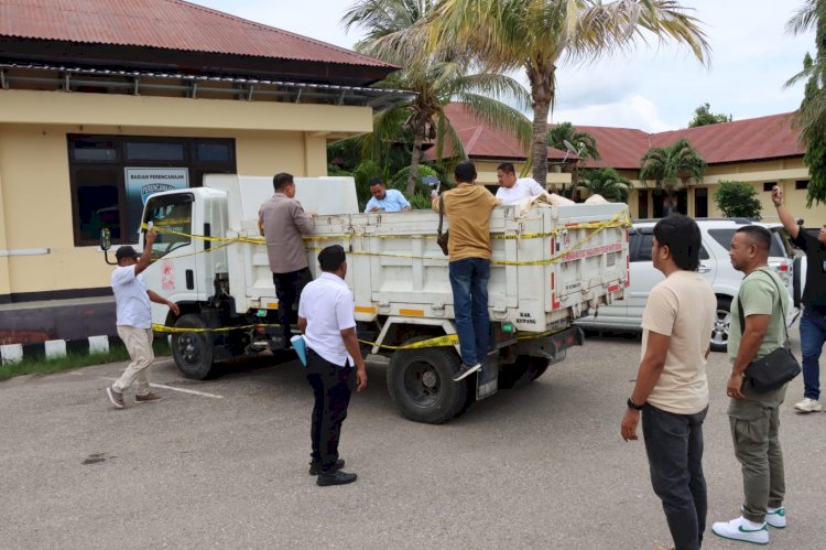 Gelar Konferensi Pers Terkait Tambang Mangan Non Prosedural di Desa Toobaun, Kapolres Kupang Beberkan Fakta Adanya Pelanggaran Hukum  Koperasi Pah Meto