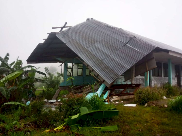 Tanah Longsor di Desa Fatumonas Rusakkan Gedung Sekolah Dasar