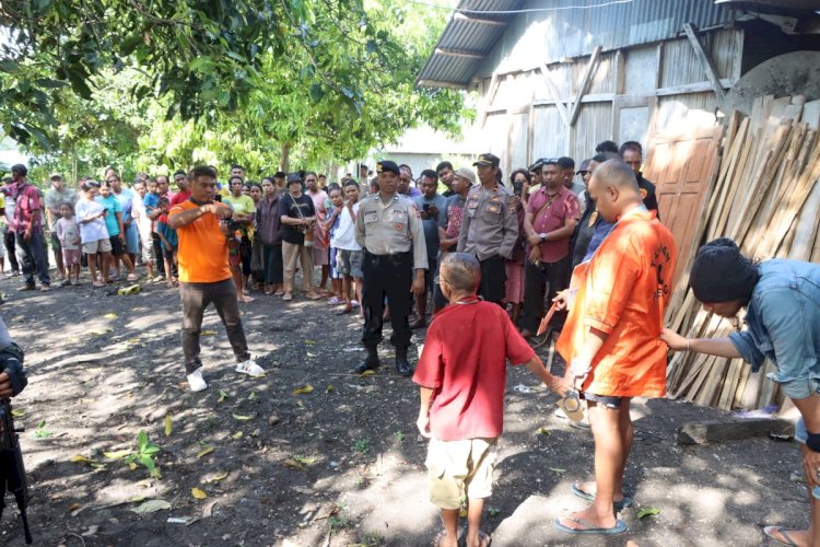 Rekonstruksi Kasus Pembunuhan di Desa Kuanheum, Polres Kupang Peragakan 18 Adegan