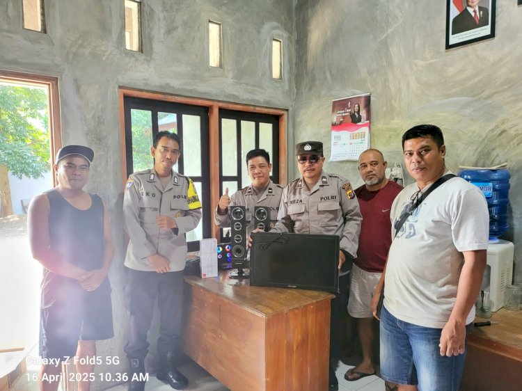 Pospol Baumata Dapat Sumbangan Televisi dan Speaker Aktif dari Warga