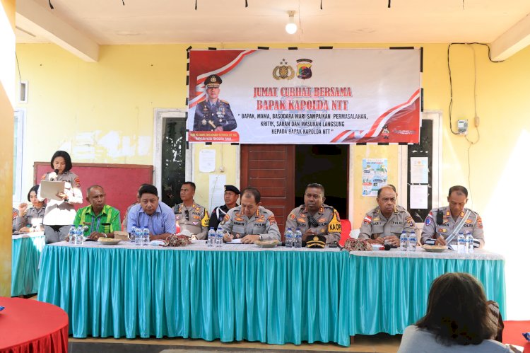 Kapolda NTT Gelar Jumat Curhat di Desa Penfui Timur, Kapolres Kupang Beri Solusi Keluhan Warga